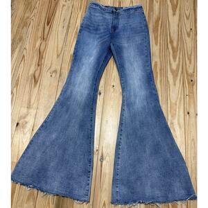 Wishlist Medium Wash High Waisted Super Flare Leg Jean Size M 26x32